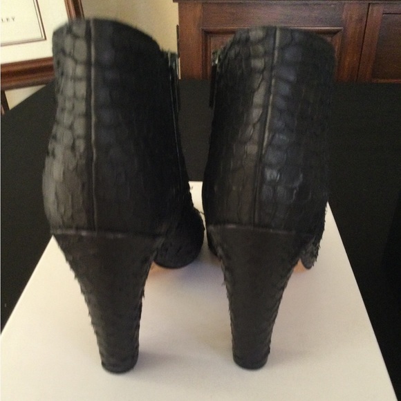 VINCE - Sierra Open Toed raw ‘Python’ style Booties - Picture 3 of 5